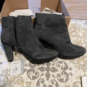 Geox new in box , heeled booties size 39 euro , size 8 us